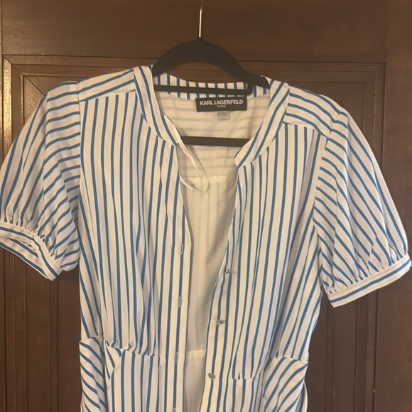 Karl Lagerfeld midi dress
Silver buttons
Never worn. Belt included. - Picture 4 of 7